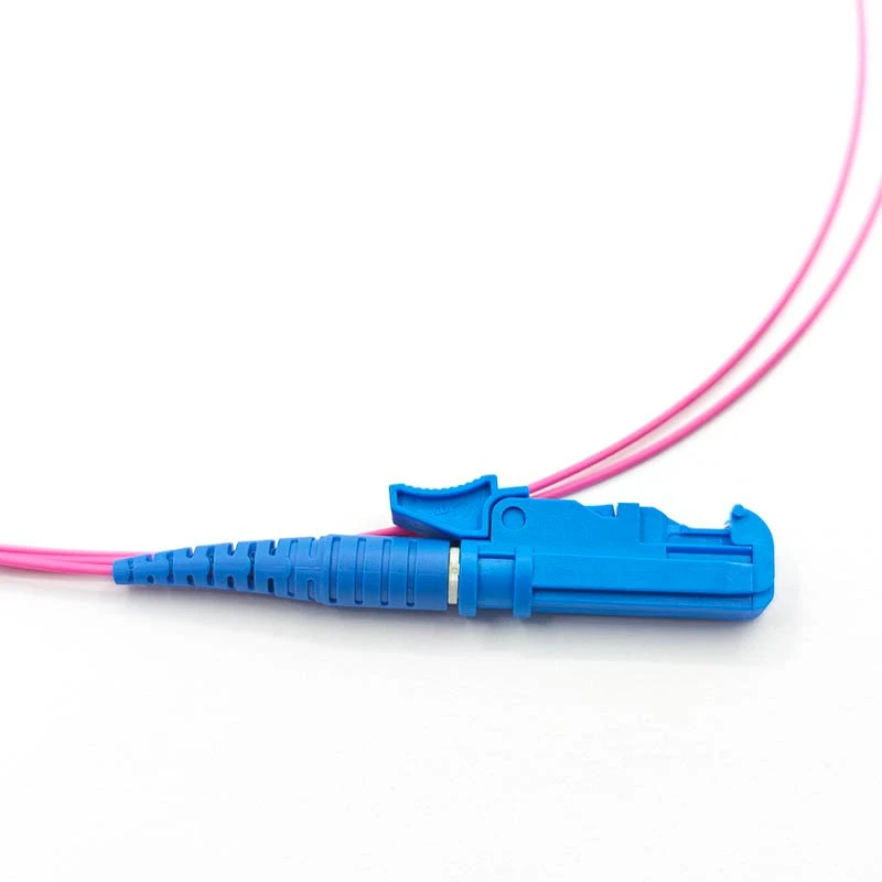 Siab -Kev Ua Haujlwm E2000/UPC OM4 Simplex LSZH Fiber Optic Pigtail
